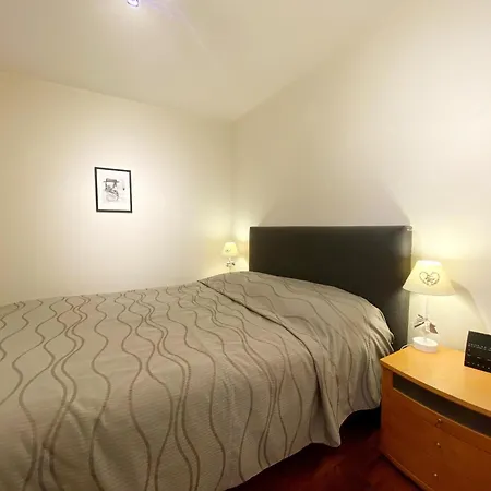 דירה In Near The