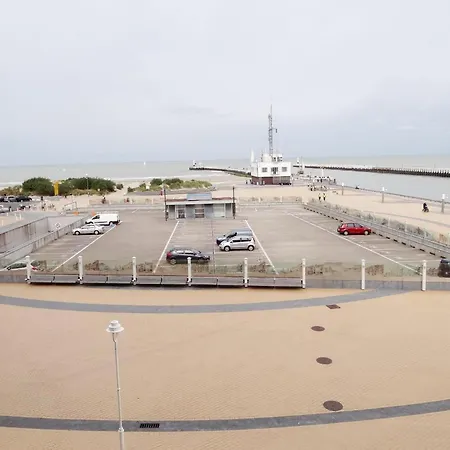 דירה In Near The