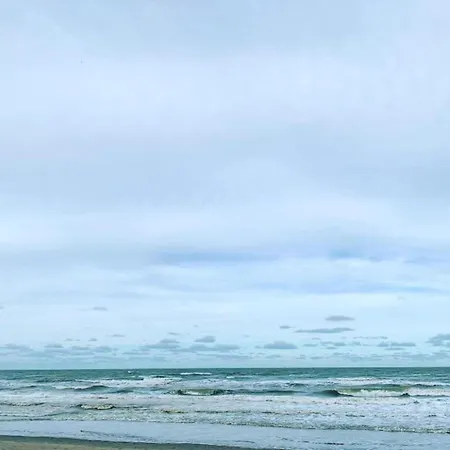 דירה In Near The